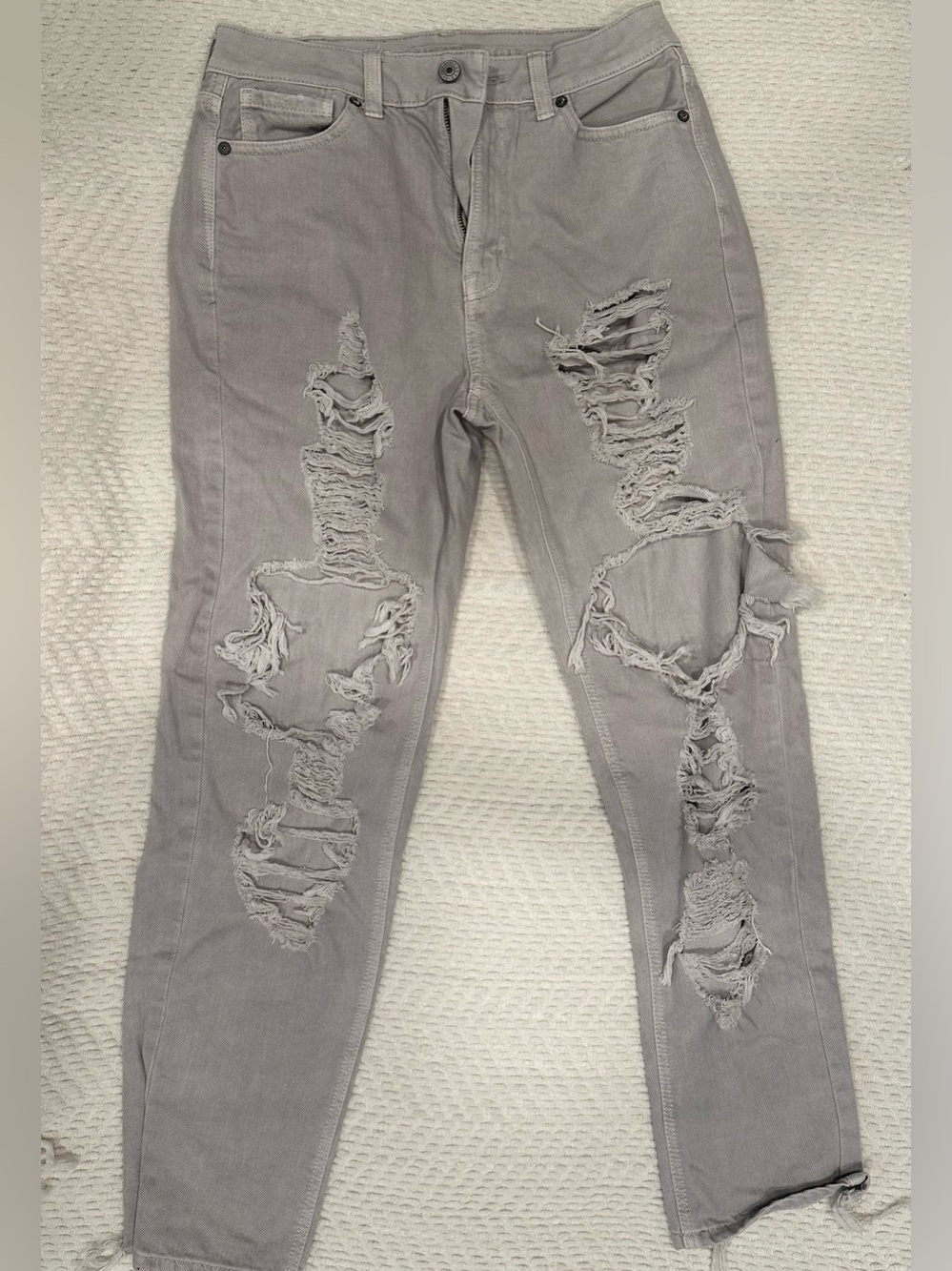 American Eagle Light Wash Distressed Mom Jeans Size 4